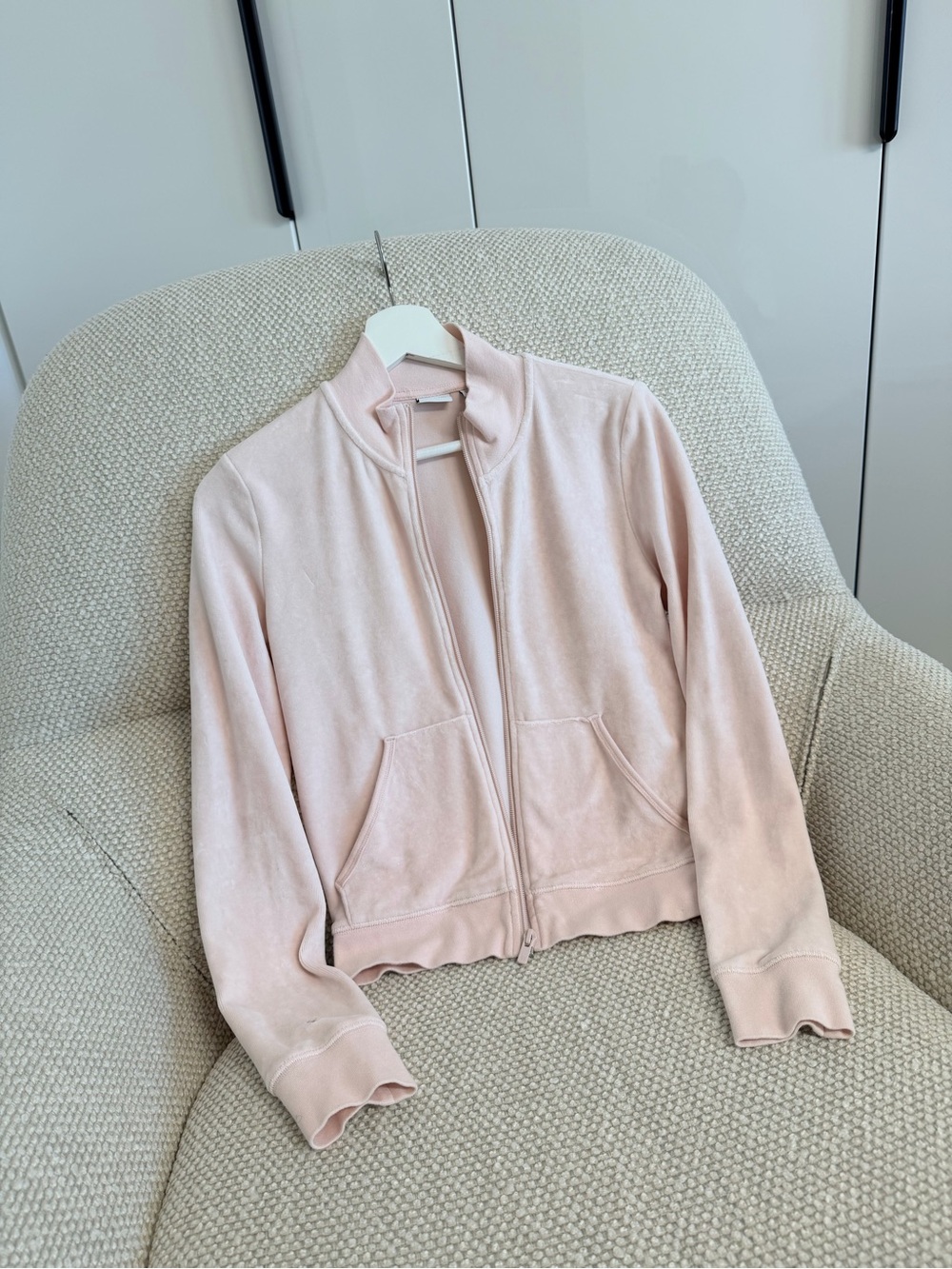 Aritzia Sunday Bets XS baby pink color velvet zip sweatshirt